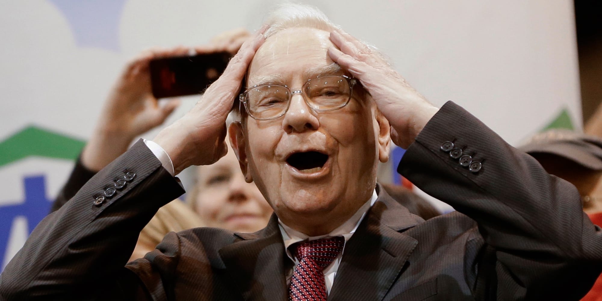 Warren Buffett Charges $19 Million for a Dinner. An Unscrupulous Crook Worse than Putin